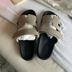 Hermes Chypre Sandals - colour: Beige Galet
